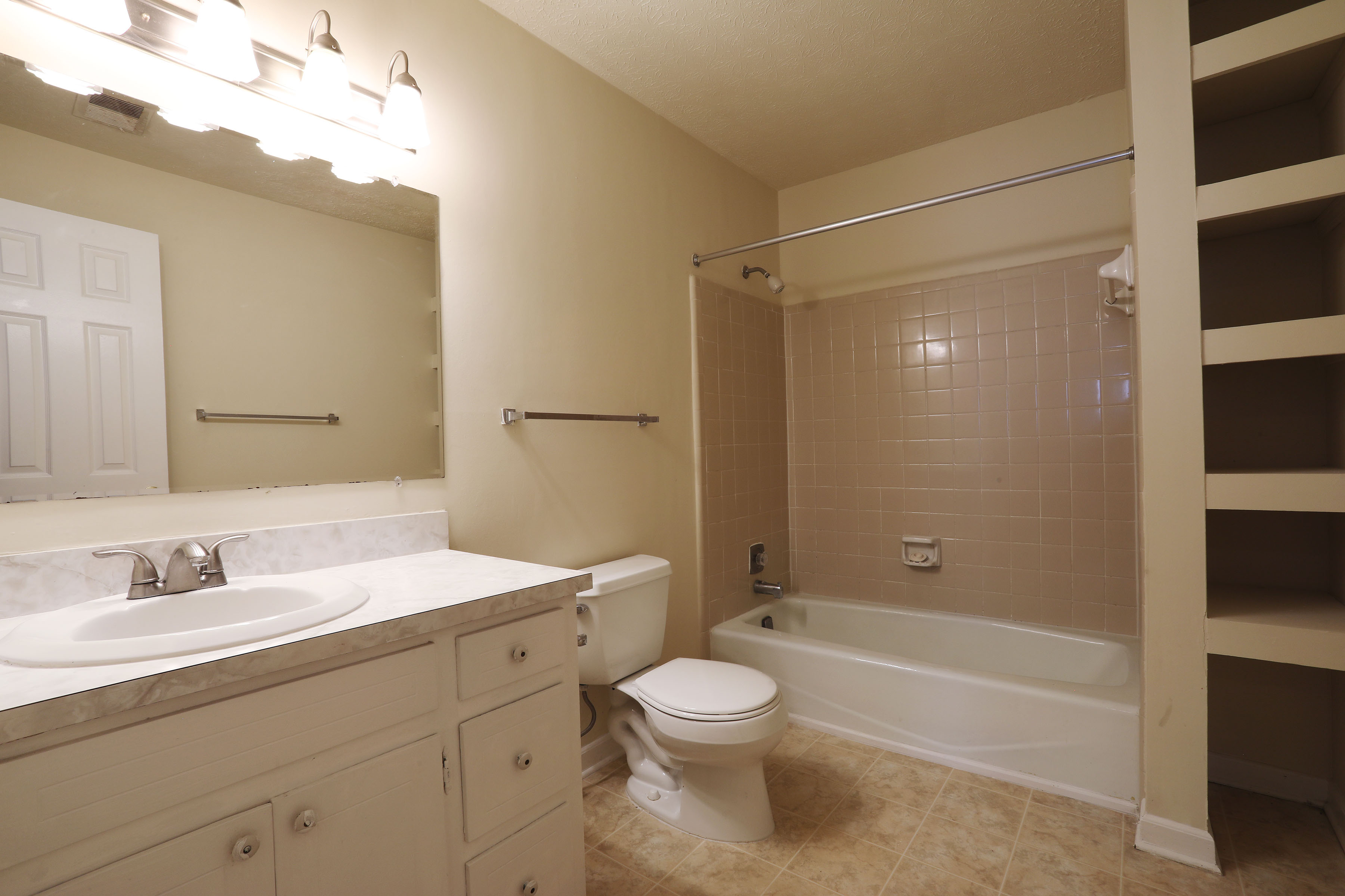 Carrollton Portfolio The Multifamily Advisory Group at Cushman